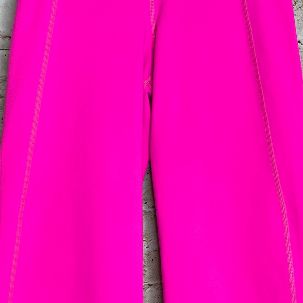 Lululemon Clam Digger Ii Raspberry Glow Size 2 - image 8